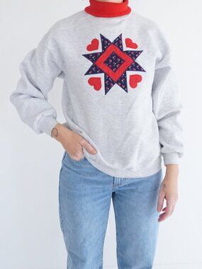 Vintage Jerzees Grey Red Patchwork Heart Star Applique Quilt Block Sweatshirt M